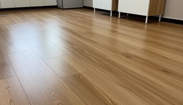 室内空间家具材质选择如何实现功能与美观的平衡